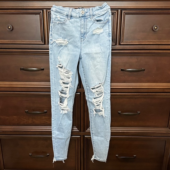 American Eagle Outfitters Light Blue Distressed Skinny Jeans - Picture 1 of 2
